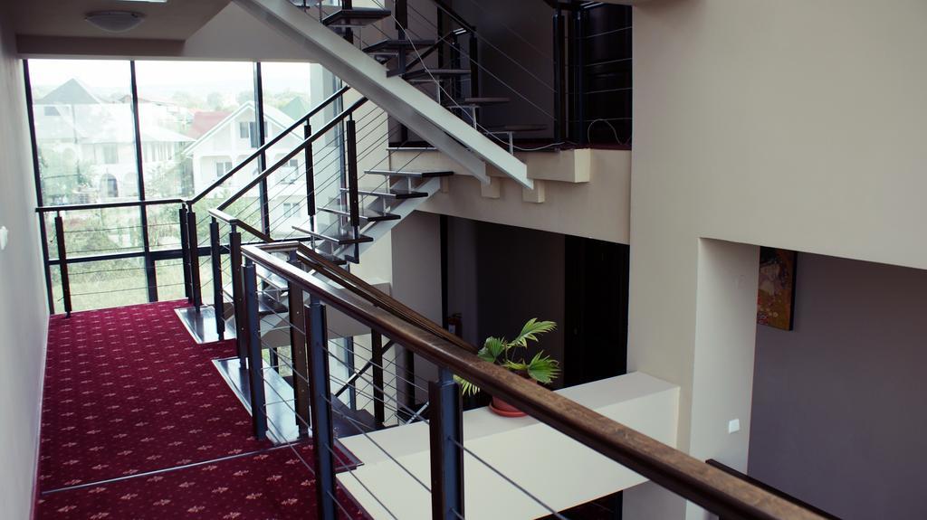Pensiunea Novis Iasi Exterior foto