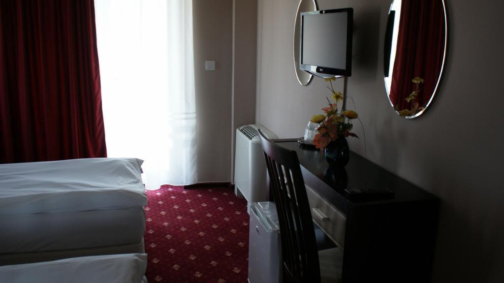 Pensiunea Novis Iasi Zimmer foto