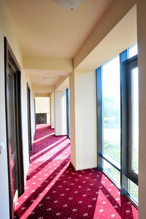 Pensiunea Novis Iasi Exterior foto