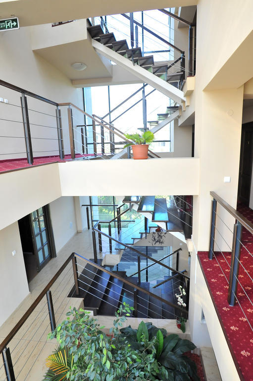 Pensiunea Novis Iasi Exterior foto